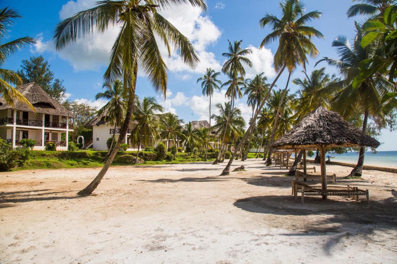 Antonio Beach Tree House Hotel & Spa Uroa Exterior foto