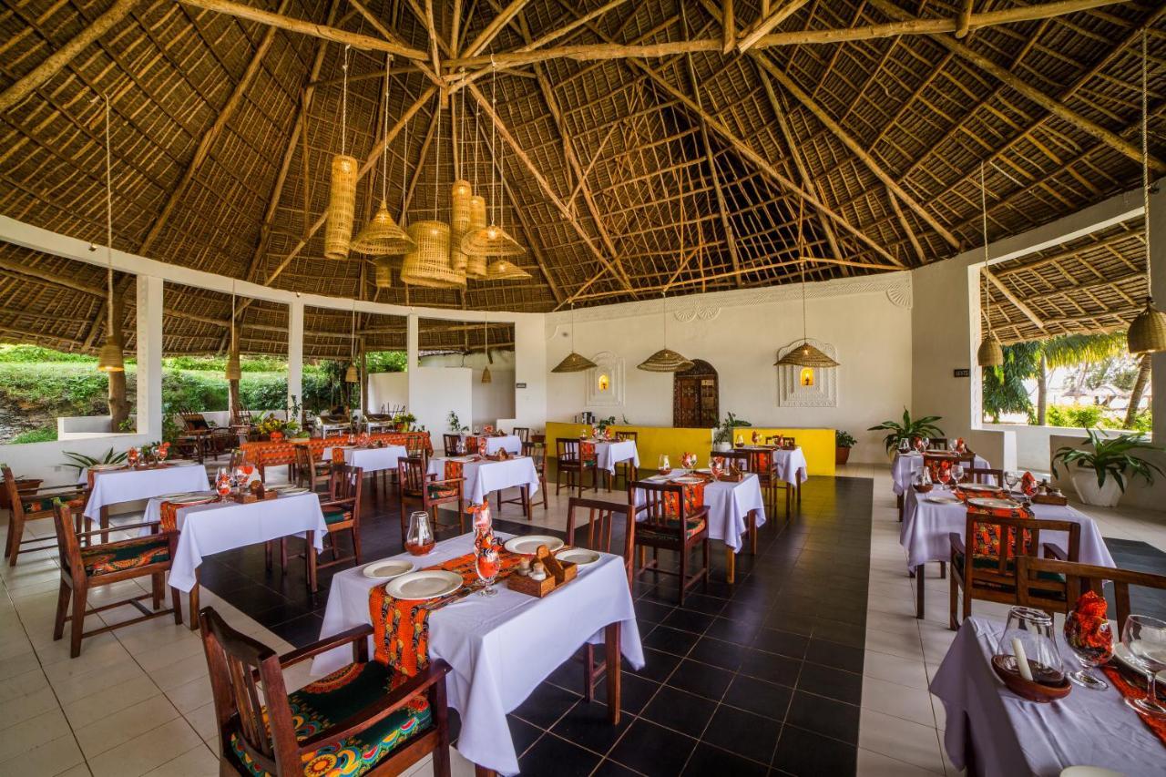 Antonio Beach Tree House Hotel & Spa Uroa Exterior foto